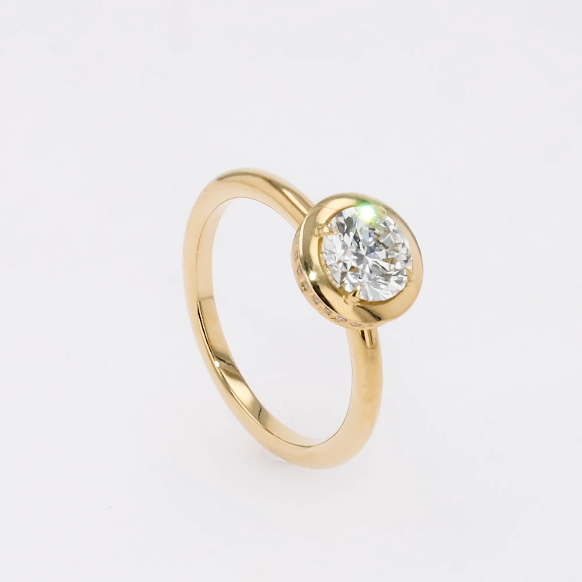Skimming Stone Brilliant Cut Diamond Ring